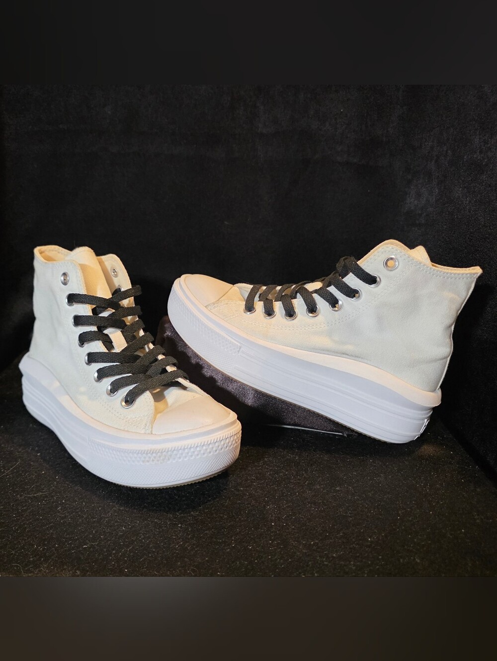 Converse Women’s High-Top Platform Sneakers in Cream with Black Laces Size 5.5